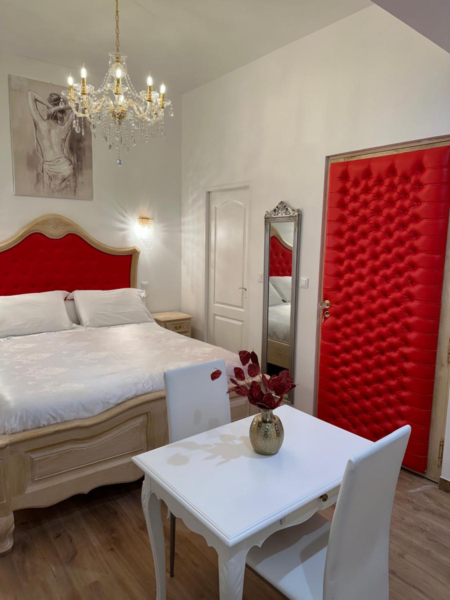 Petit Studio Presbytere Dans L'Eglise 纳博讷 外观 照片