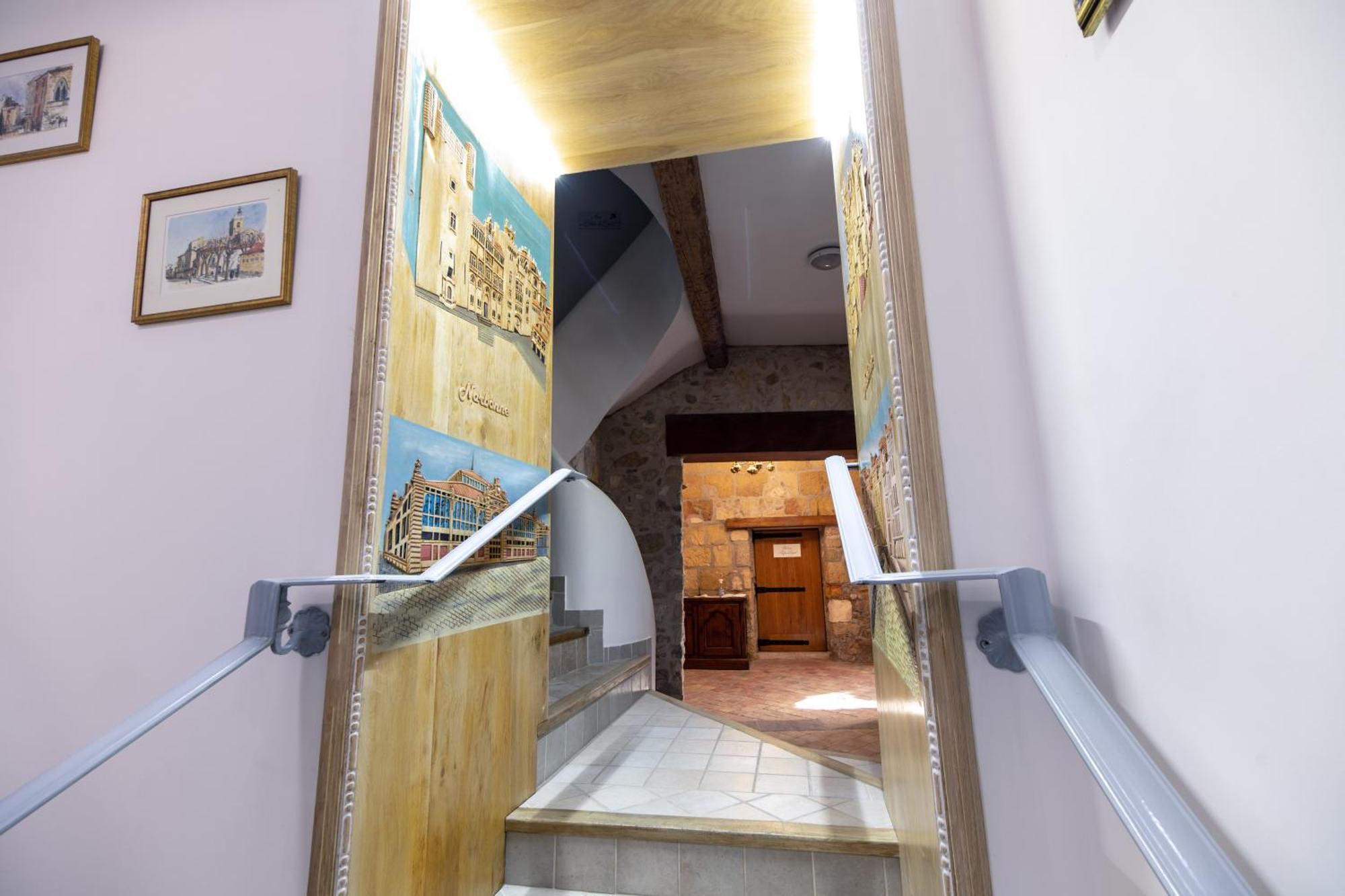 Petit Studio Presbytere Dans L'Eglise 纳博讷 外观 照片